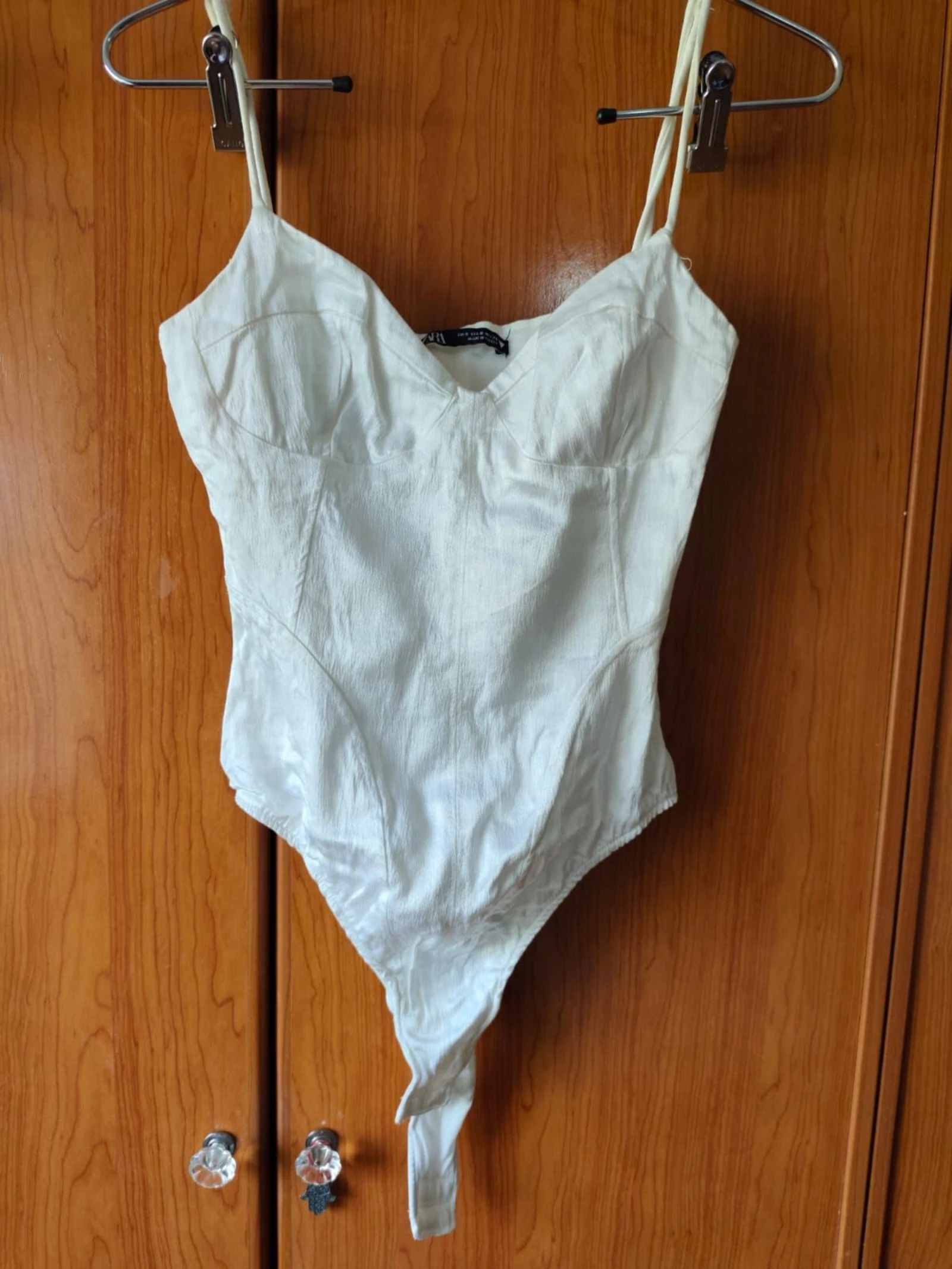 Body Zara escote corazón
blanco S – tejido texturizado
